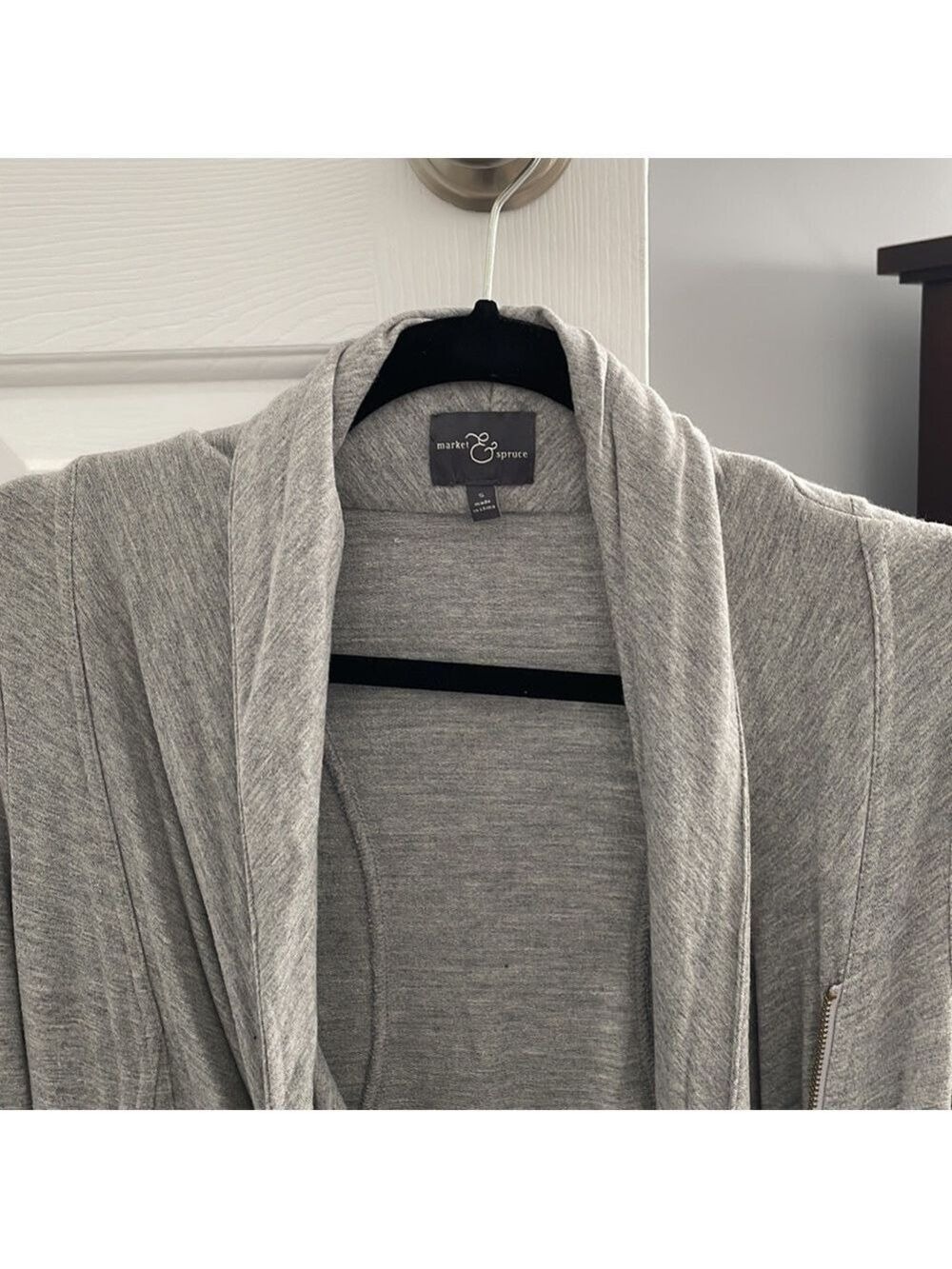 Market & Spruce Sweatshirt - Picture 3 of 6